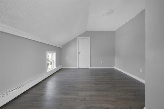 Building Photo - 1081 Bedford St