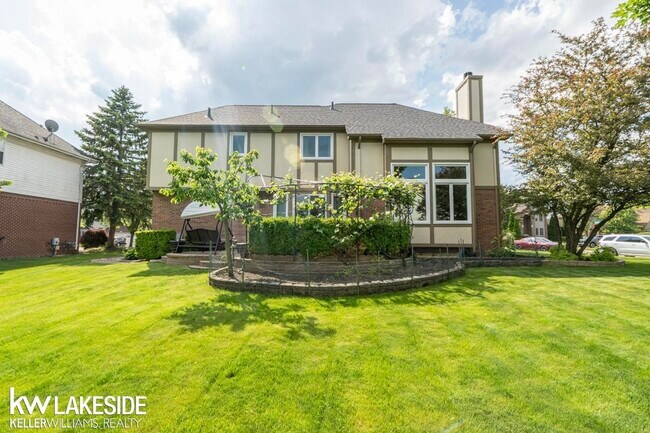 Building Photo - 47898 Lamplighter Trail