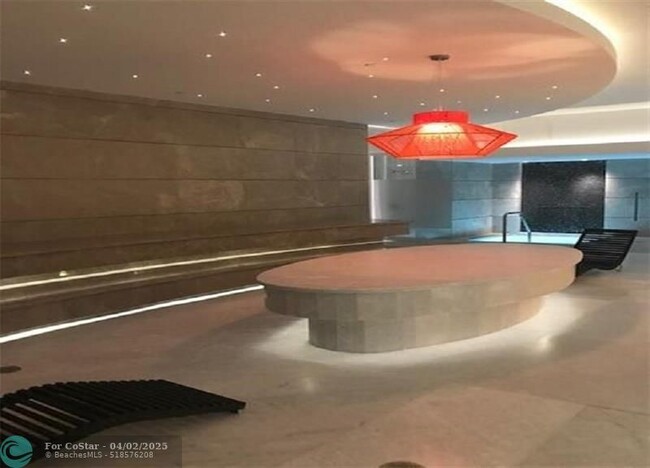 Building Photo - 1010 Brickell Ave