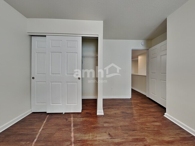 Building Photo - 20 Belwood Ct