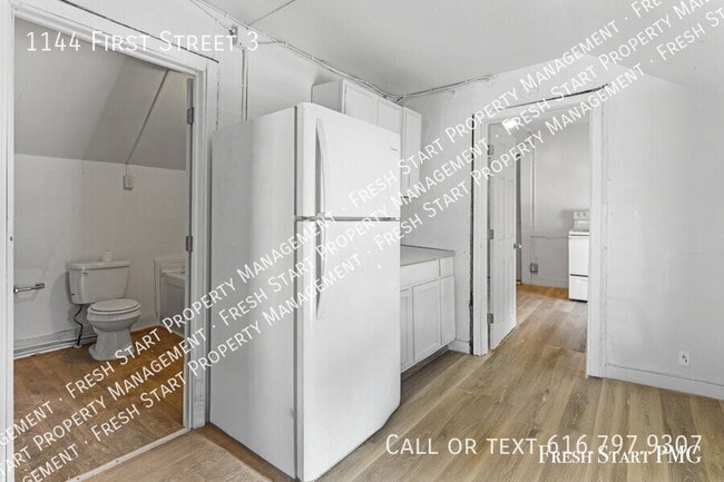 Building Photo - 1144 First Street 3-