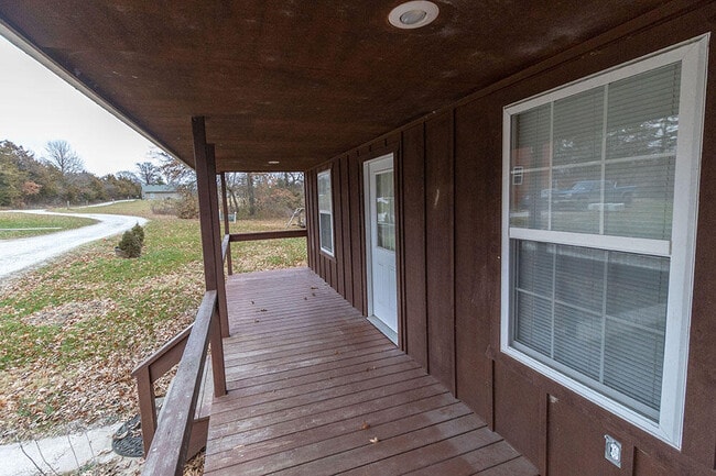 Building Photo - 1530 Florence Dr