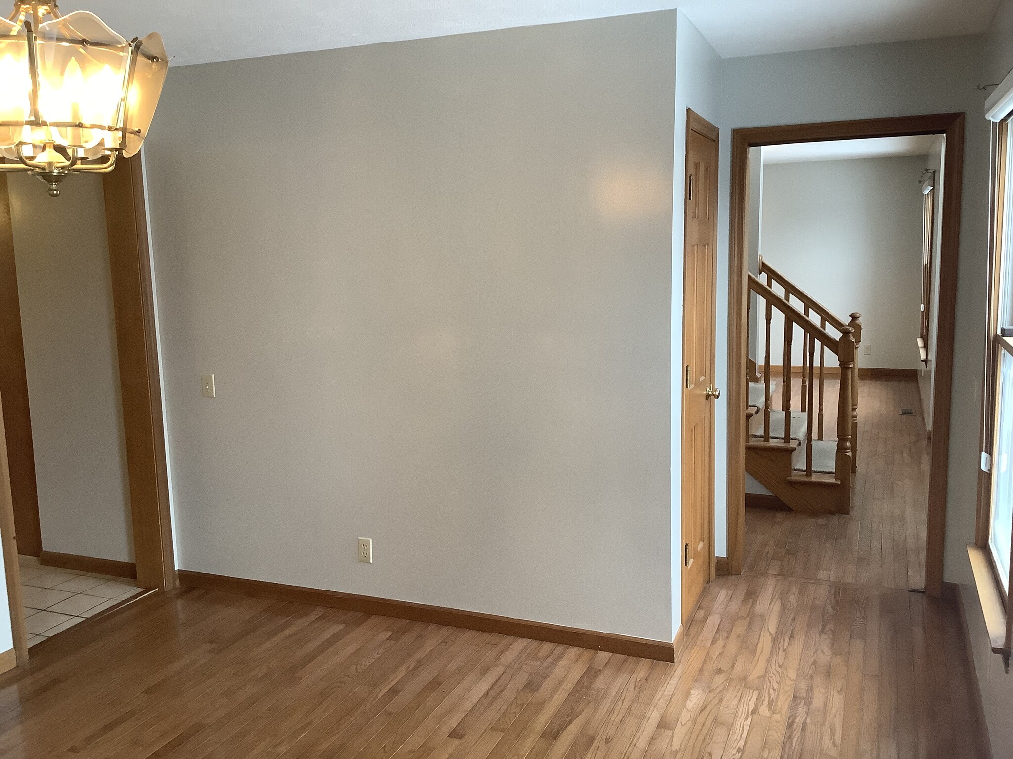 Dining room looking towards staircase - 930 Barks Rd E