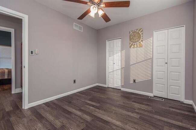 Building Photo - Fantastic 2bd/2ba home! Let yourself in!