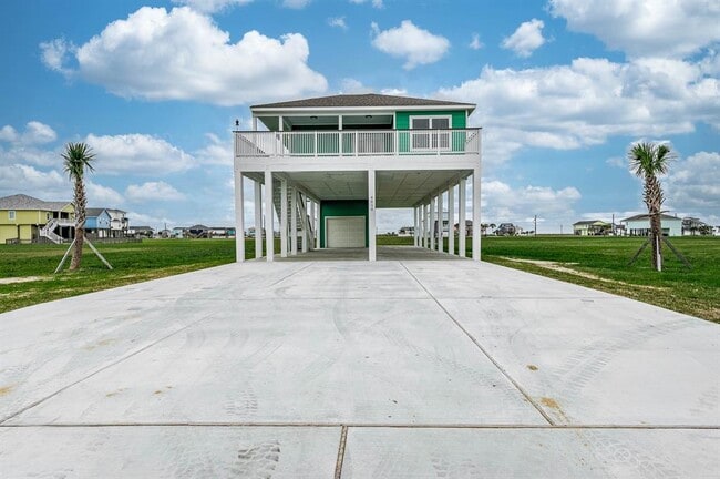 Primary Photo - 4014 Mitote Dr