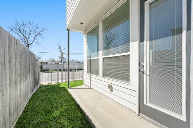 Building Photo - 4002 Elser St