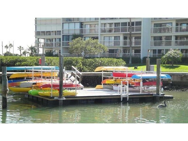 Building Photo - 7984 Sailboat Key Blvd S