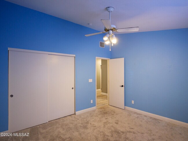 Building Photo - 9599 E Dunnigan Dr