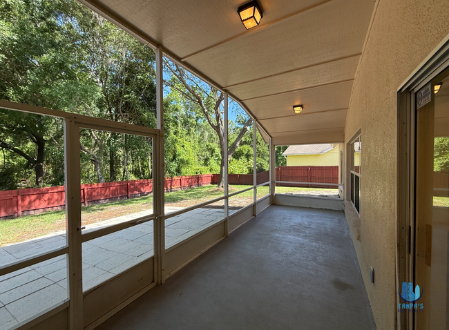 Building Photo - Beautiful 4 Bedrooms 2 Bathrooms Home for ...