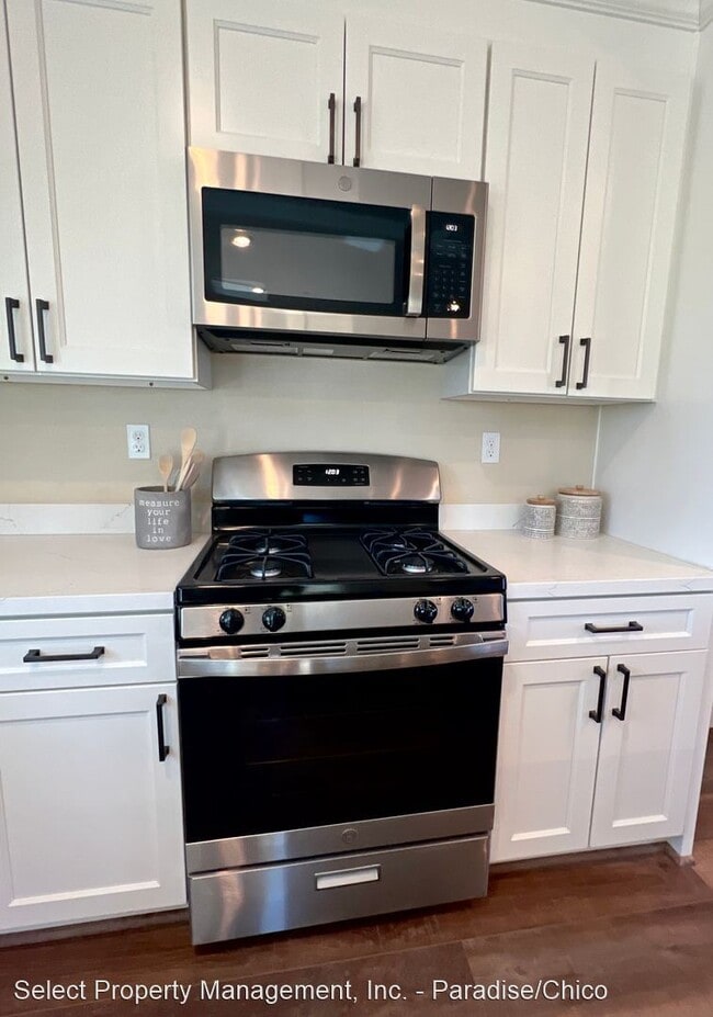 Building Photo - 3 br, 2 bath House - 8654 Skyway