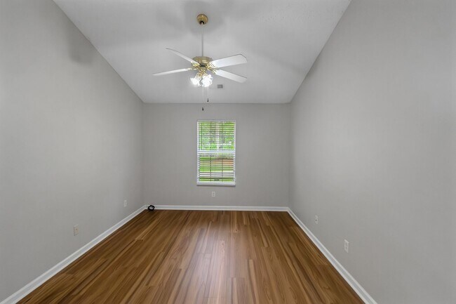 Building Photo - 97 Livingston Ln