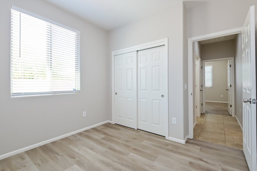 Building Photo - 7465 S Mountain Star Dr