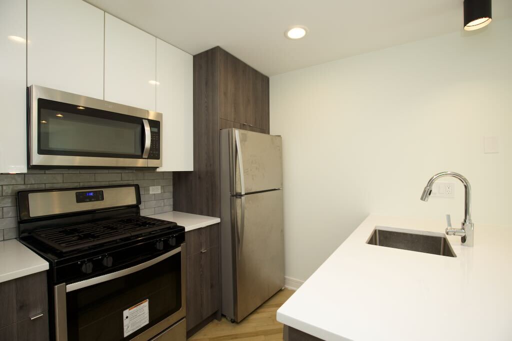 Building Photo - 959 W Grace St