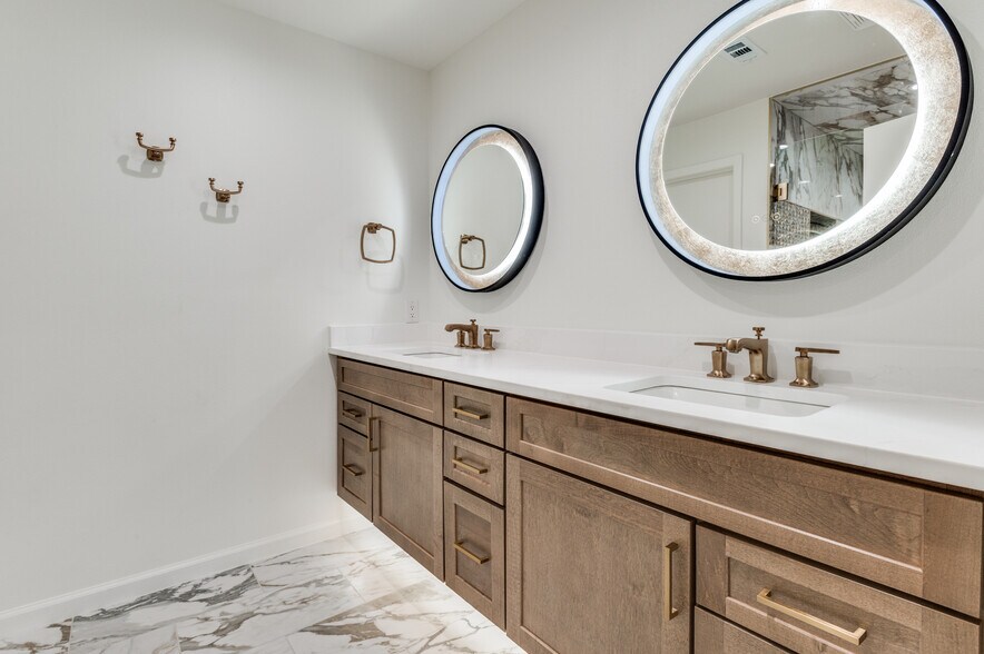 Building Photo - 9805 Airline Rd