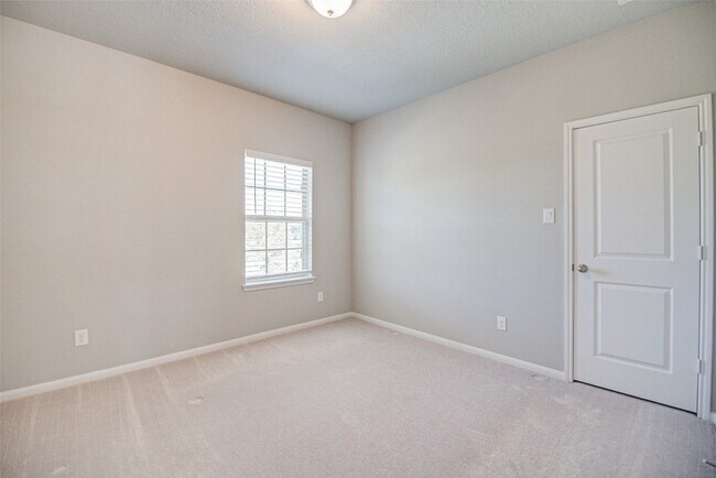 Building Photo - 67 Springtime Creek Dr