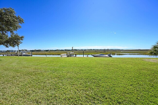 Building Photo - 3482 Luvan Blvd