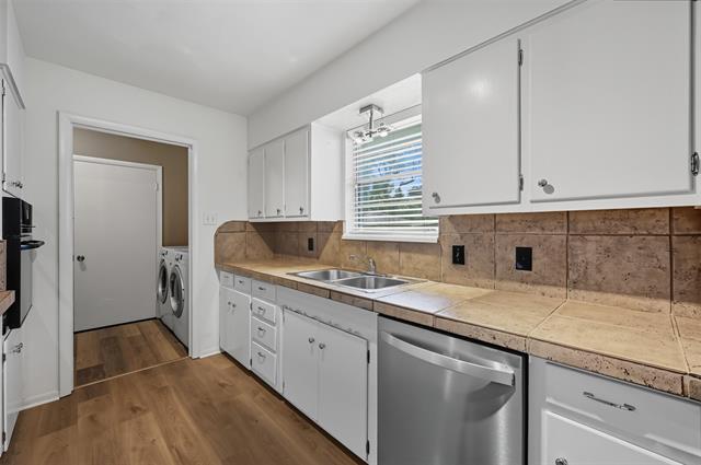 Building Photo - 705 Scottsdale Dr