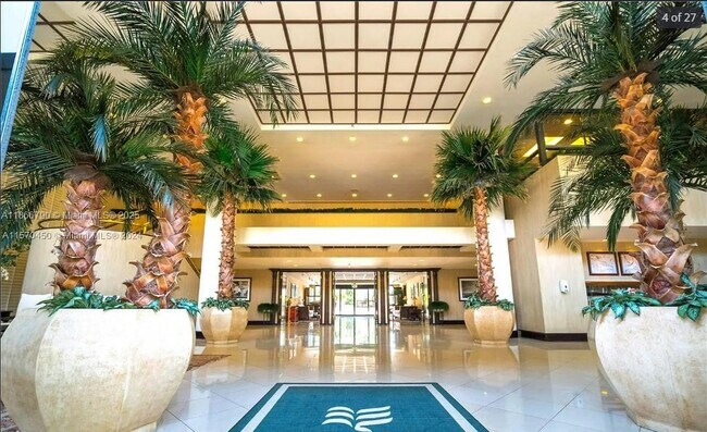 Building Photo - 151 Crandon Blvd