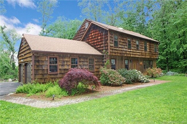 Primary Photo - 854 Bullet Hill Rd