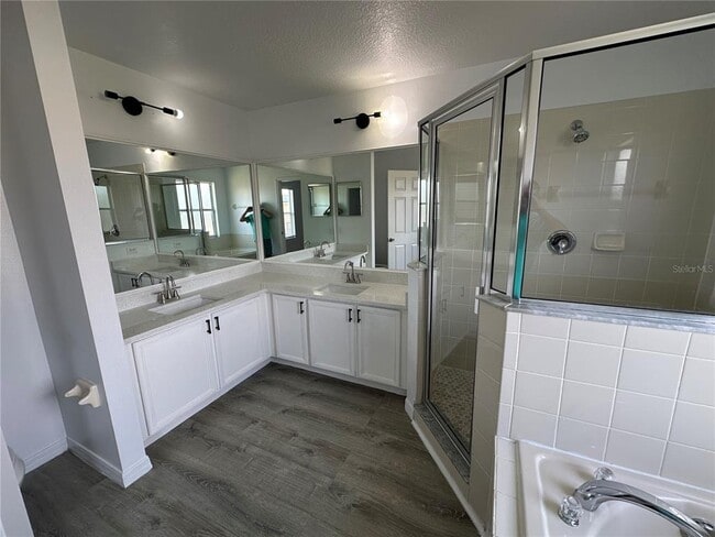 Building Photo - 747 Pelican Ct