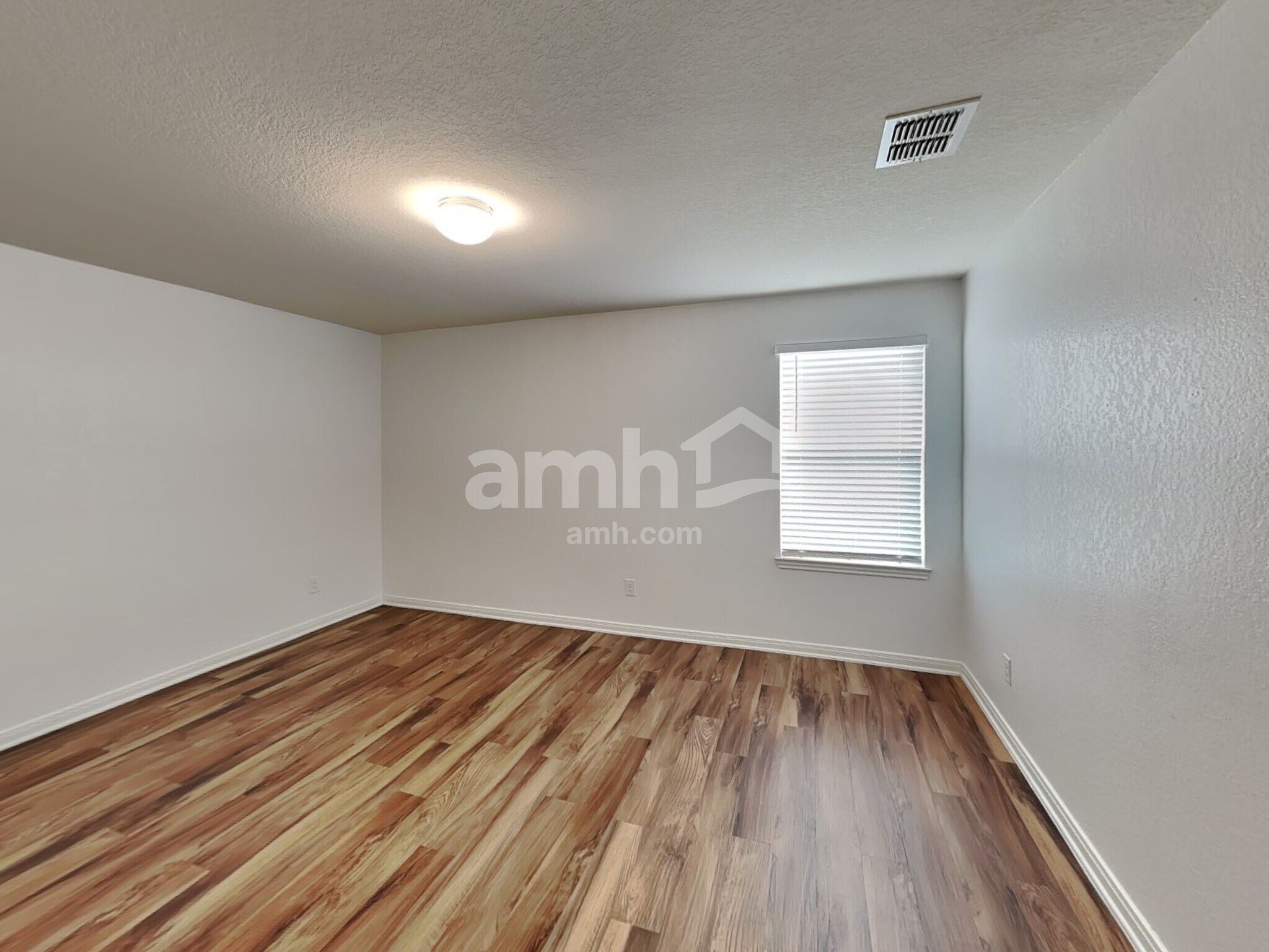 Building Photo - 12250 Commander Dr