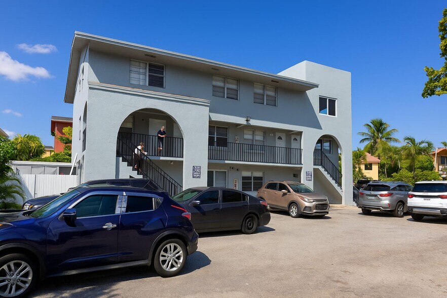 Building Photo - 2270 W 54th Pl