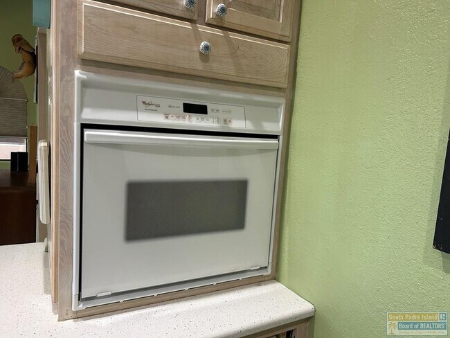 Building Photo - 1342 Harbor Island Dr