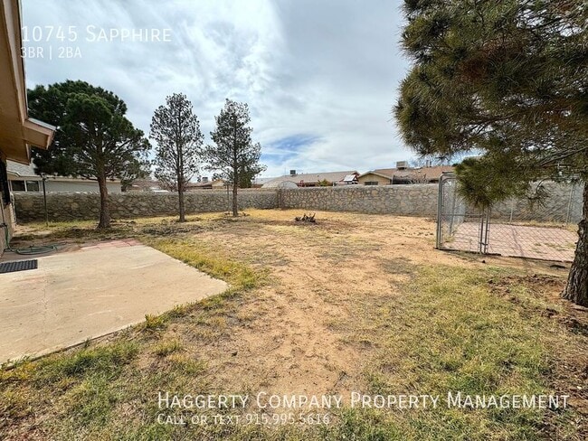 Building Photo - 10745 Sapphire-