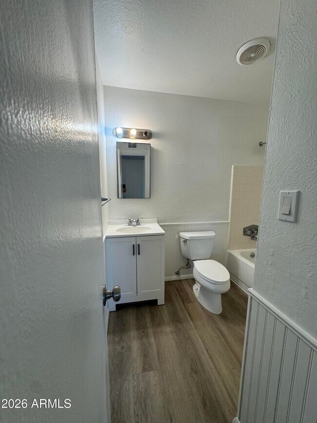 Building Photo - 7508 E Holly St