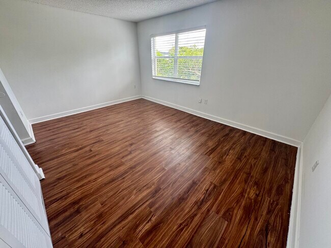 Building Photo - 3662 SW 59th Ave