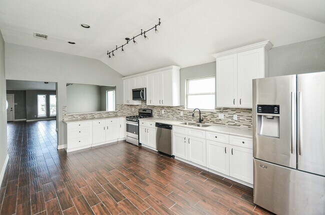Building Photo - 21523 Ivory Gate Ln