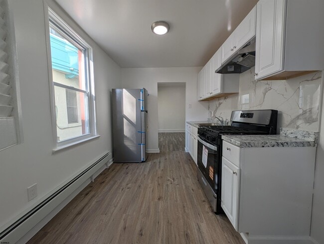 Building Photo - 712 Sewell Ave