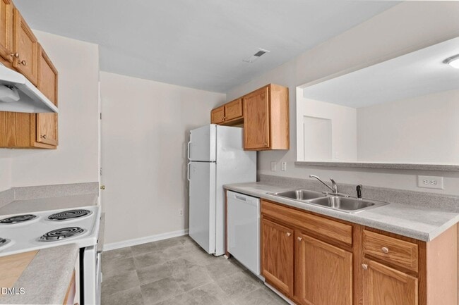 Building Photo - 408 Anna St