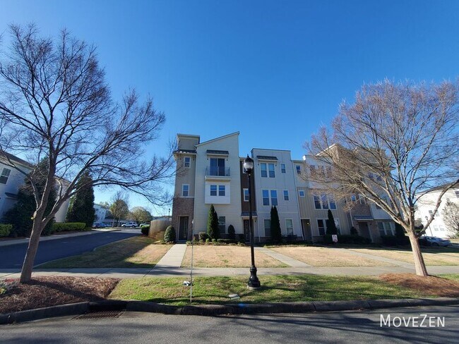 Building Photo - 1619 Pat Garrett St