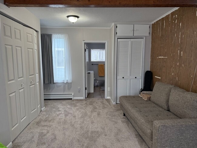 Building Photo - Charming Character Home with Screened Porch & Main Floor Laundry in North Branch