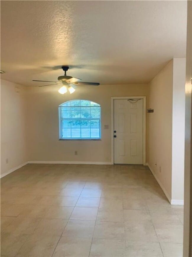 Building Photo - Charming 2-Bed, 2-Bath Home with Garage & Storage – Apply Today!