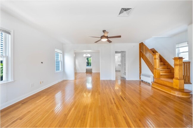 Building Photo - 85 BARROWS Ave