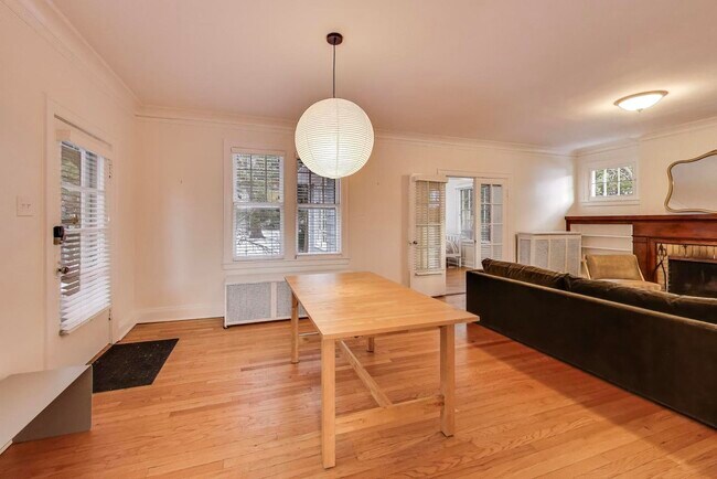 Building Photo - 1632 Wesley Ave