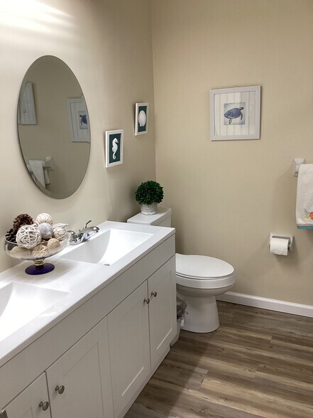 Building Photo - 349 Water Oak Ln