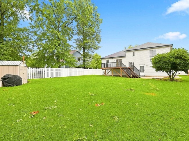 Building Photo - 2202 Mulberry Rd