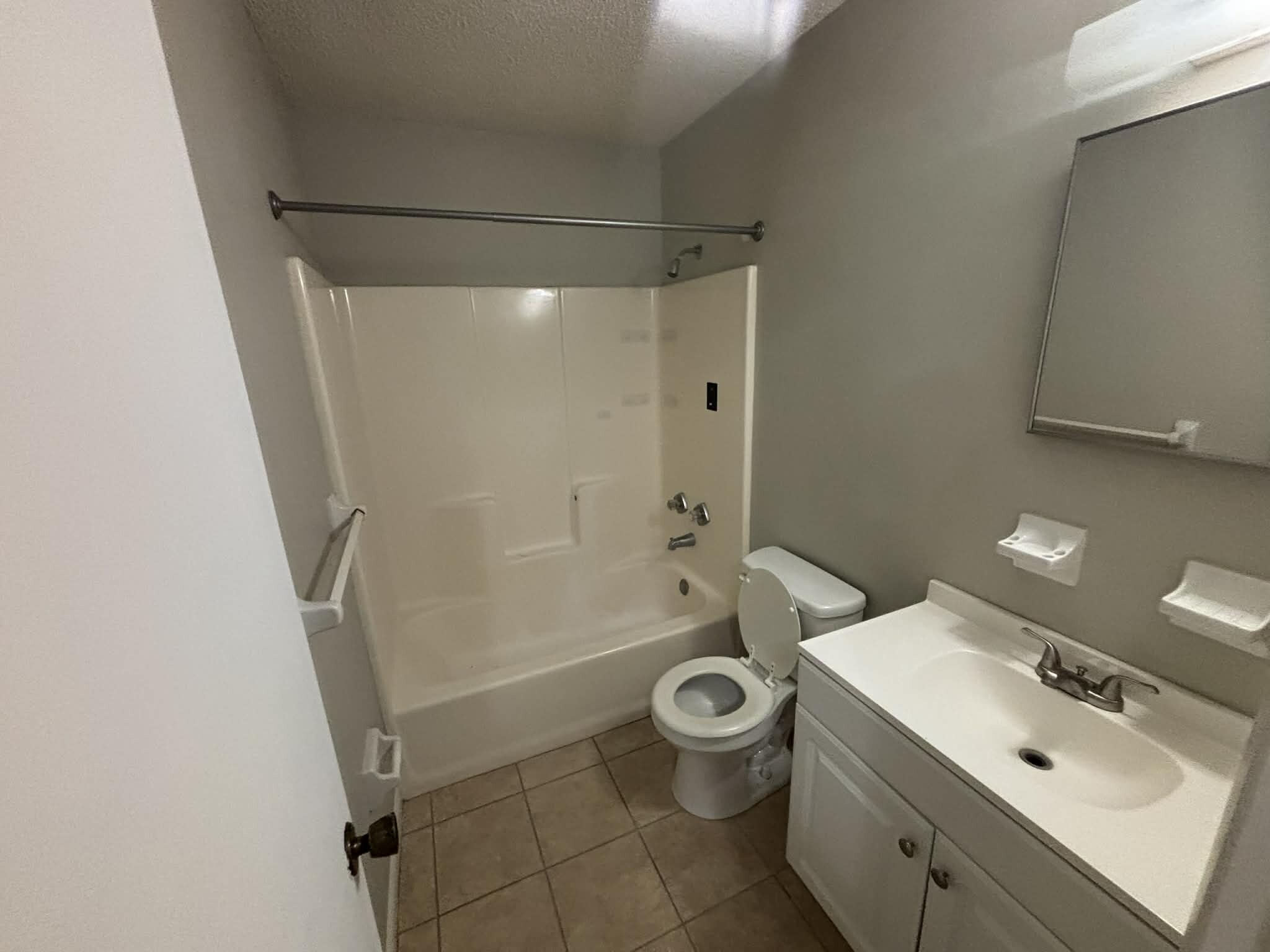 Building Photo - 3858 NW Huntsboro St