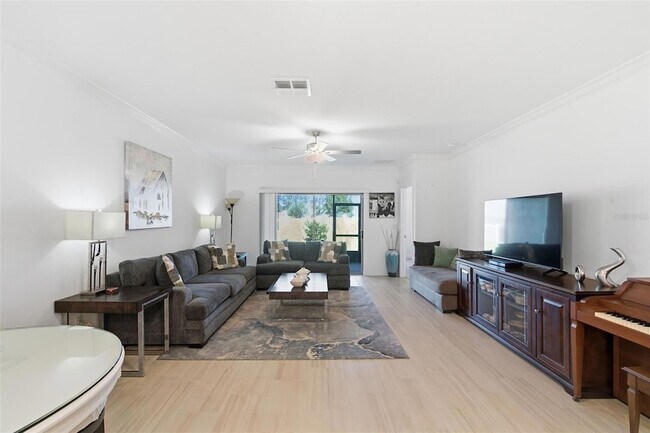 Building Photo - 31524 Golf Dr