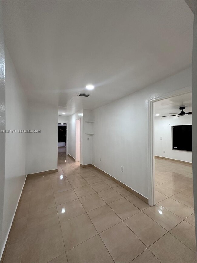 Building Photo - 30021 SW 160th Ave