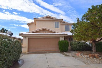 Building Photo - Great location! Nice 3Br, 2.5Ba Near Alame...
