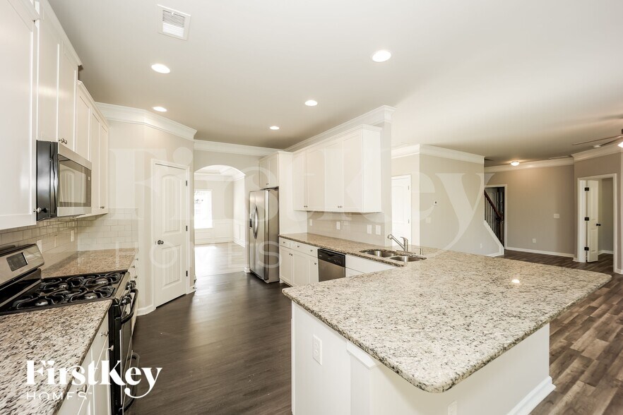 Building Photo - 330 Windpher Ridge