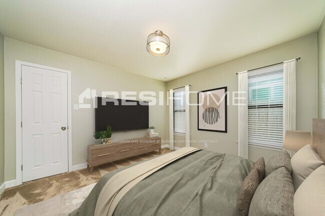Building Photo - 9656 Valley Mills Ln