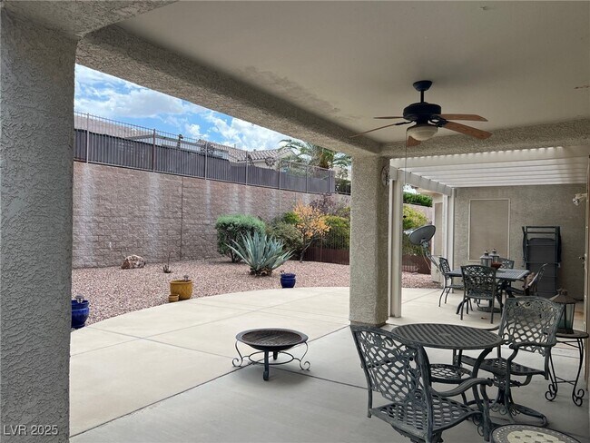 Building Photo - 2609 Arimo Dr