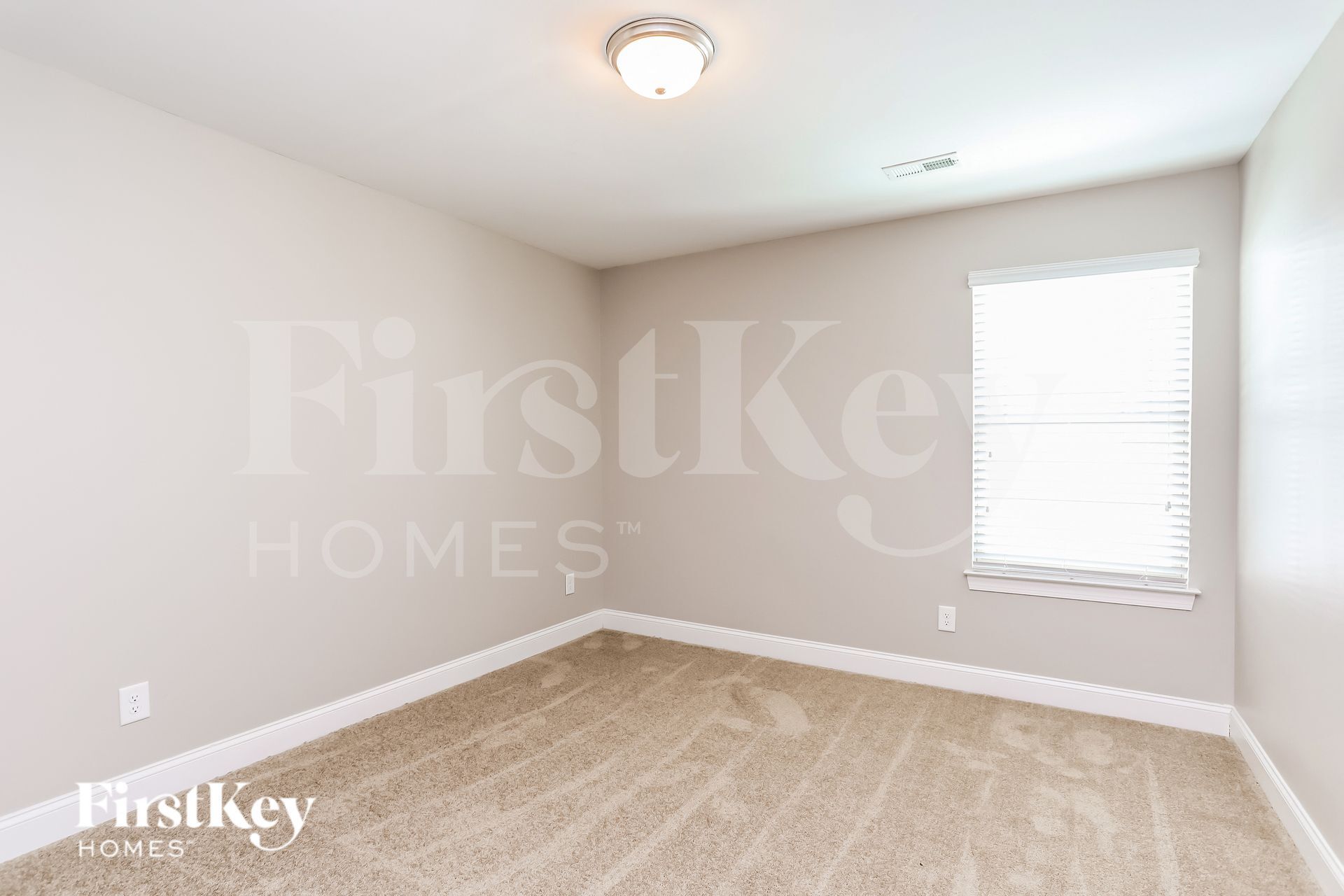 Building Photo - 2205 Wise Owl Dr