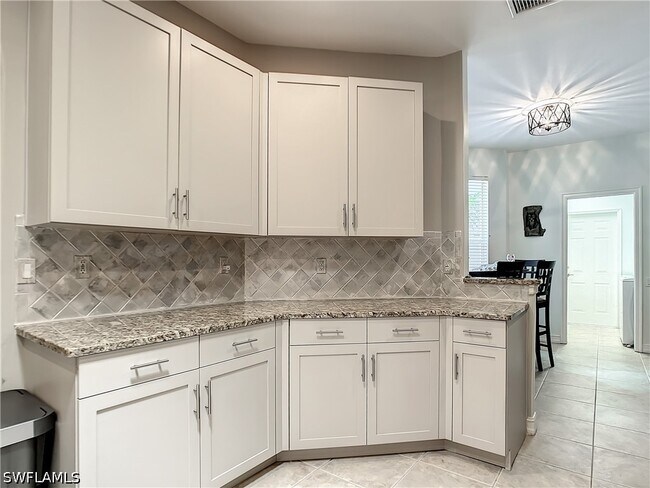Building Photo - 725 Mainsail Pl