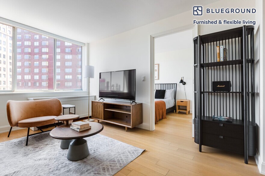 Building Photo - 420 E 54th St